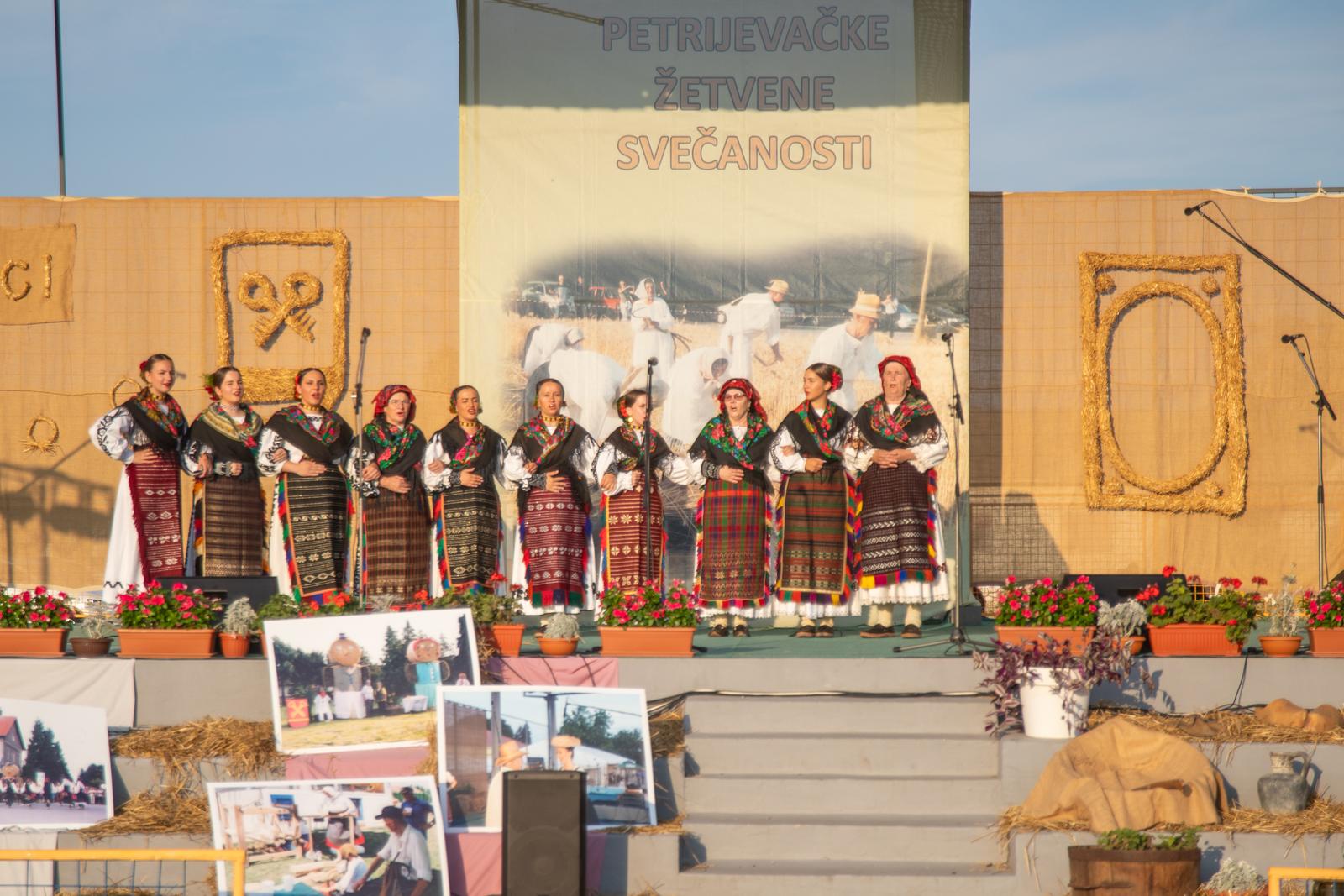 Održane jubilarne 30. Petrijevačke žetvene svečanosti