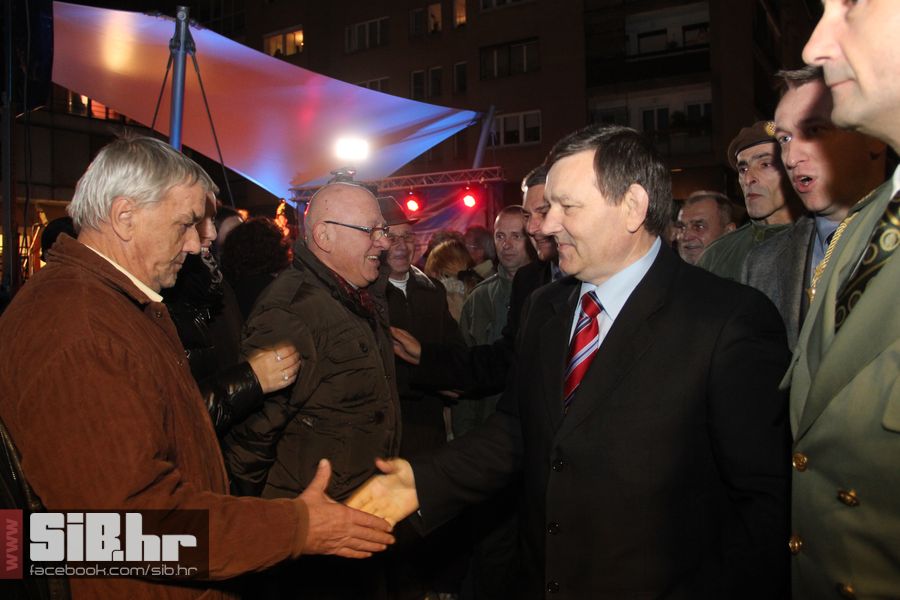 SvecanoOtvorenTrgSlobode_SiBhr_