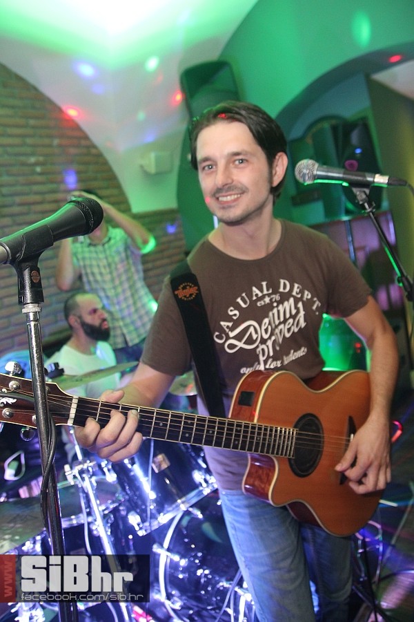 2014_10_12_fortpub_osijek_night