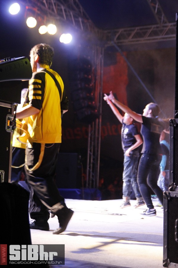 dubioza_sars_2014_zoran_bastion dubioza_sars_2014_zoran_bastion