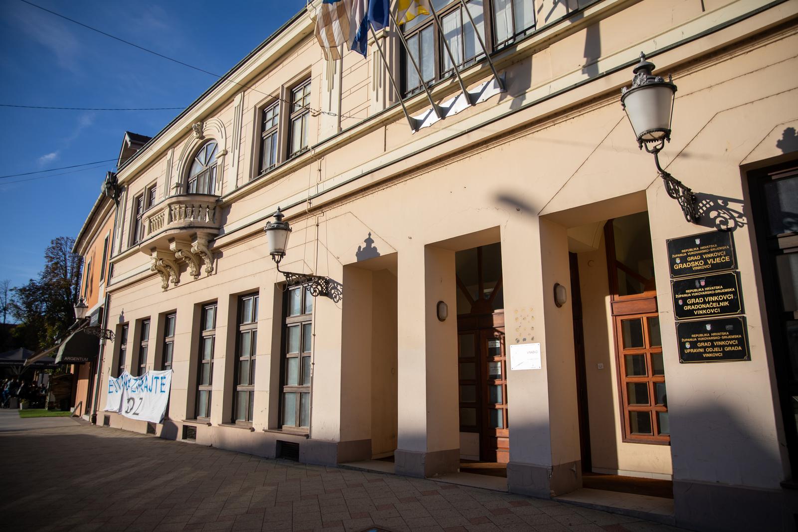 Prosvjed svinjgojaca u Vinkovcima