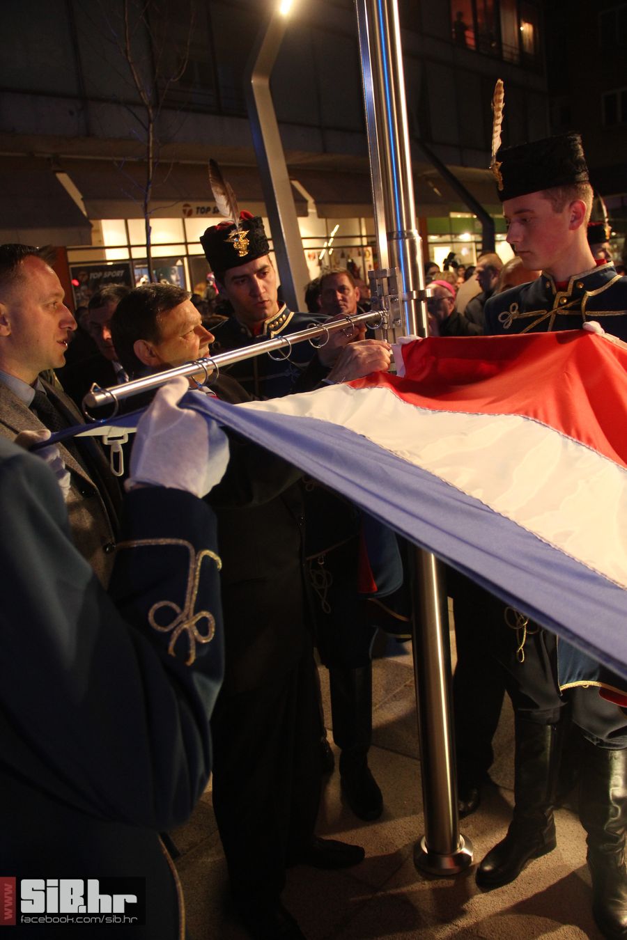 SvecanoOtvorenTrgSlobode_SiBhr_