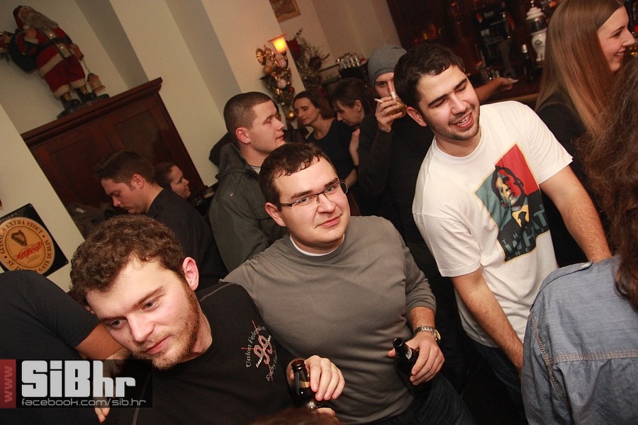 nocni_zivot_OldBridgePub_040120