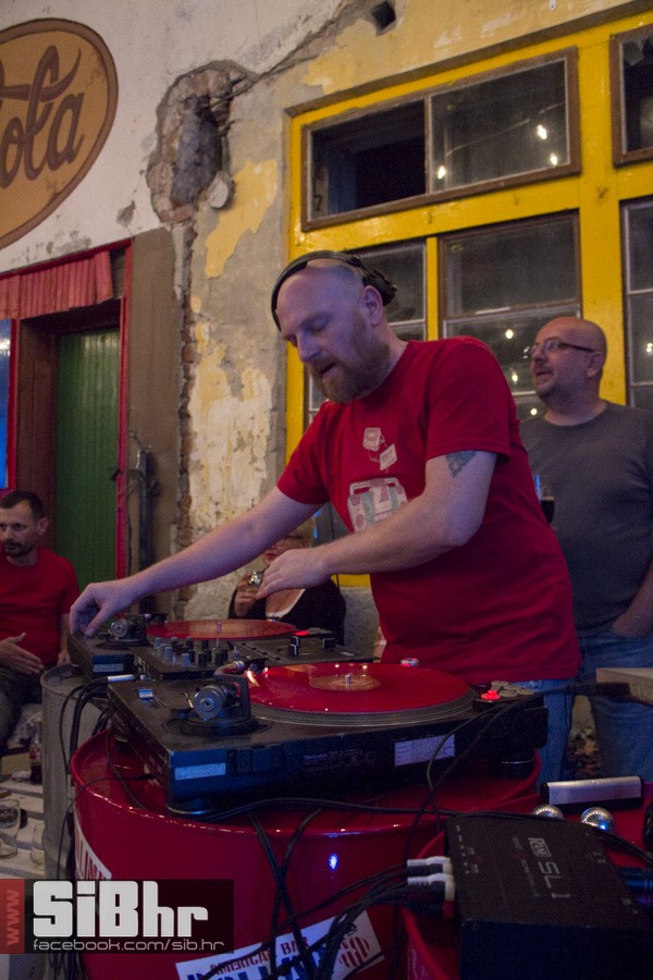 american_bar_dj_umbo_1