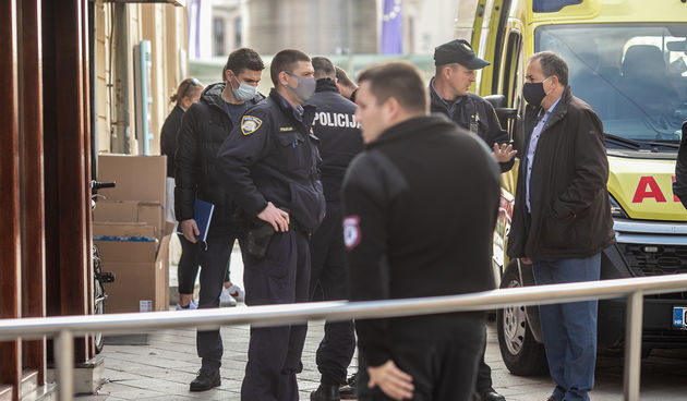 Pljačka zlatarnice na Trgu Ante Starčevića