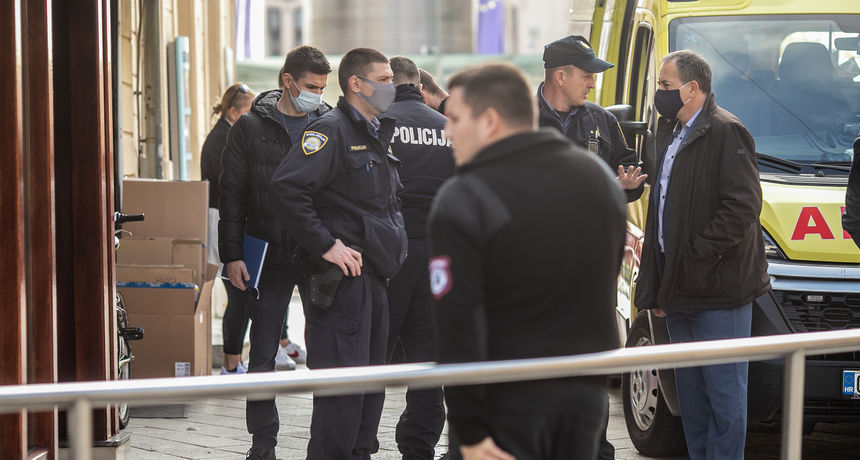 Pljačka zlatarnice na Trgu Ante Starčevića