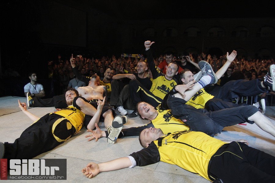 dubioza_sars_2014_zoran_bastion dubioza_sars_2014_zoran_bastion