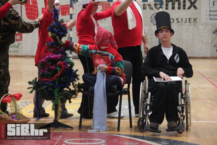 8kafica2012_sibhr33 8kafica2012_sibhr33