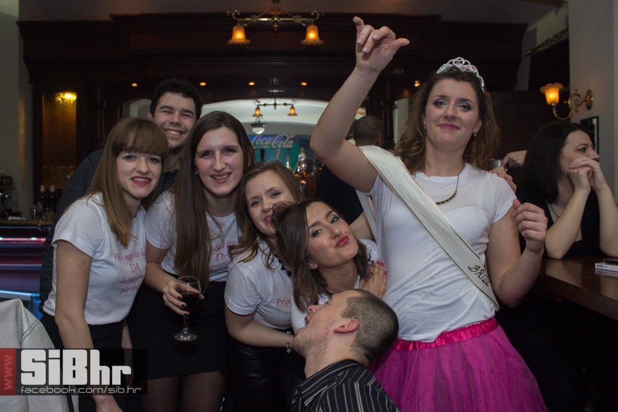 old_bridge_pub_5