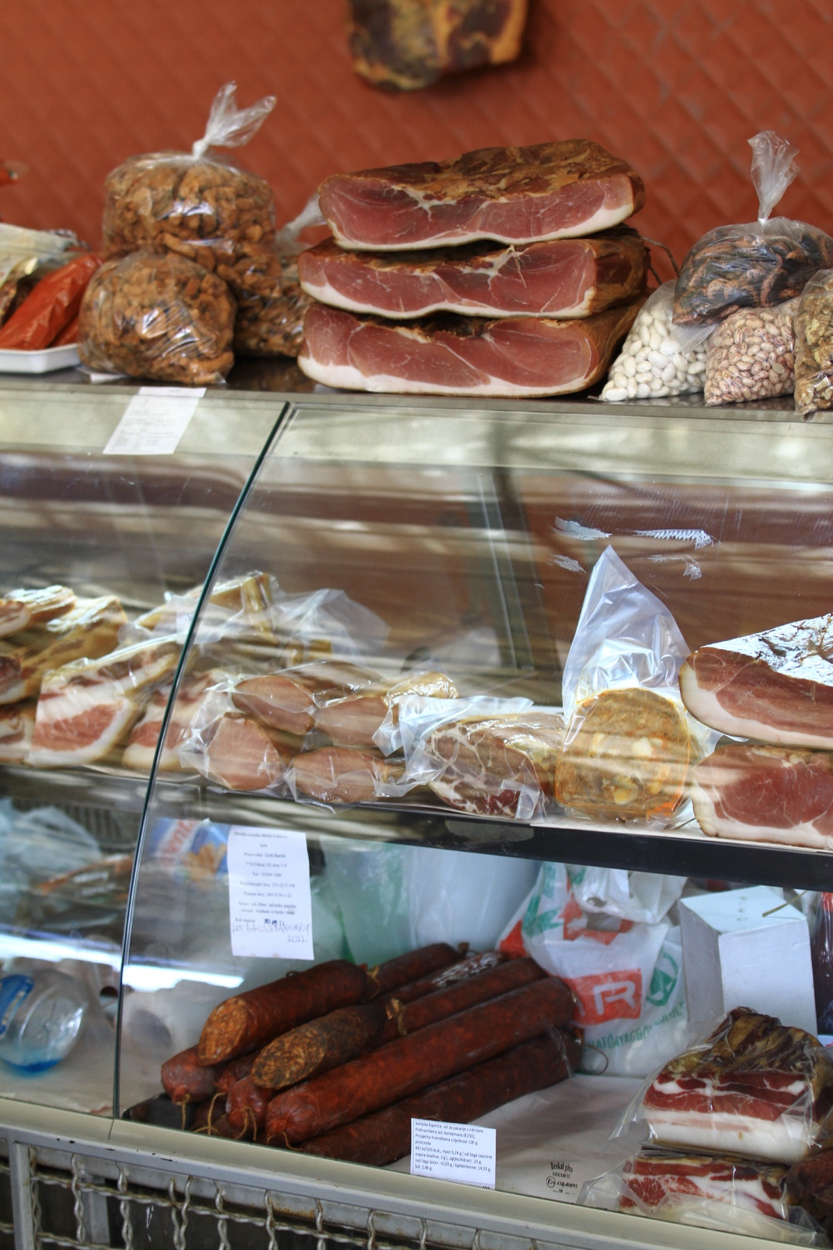 Osječka tržnica uoči Uskrsa 2022. Osječka tržnica uoči Uskrsa 2022.