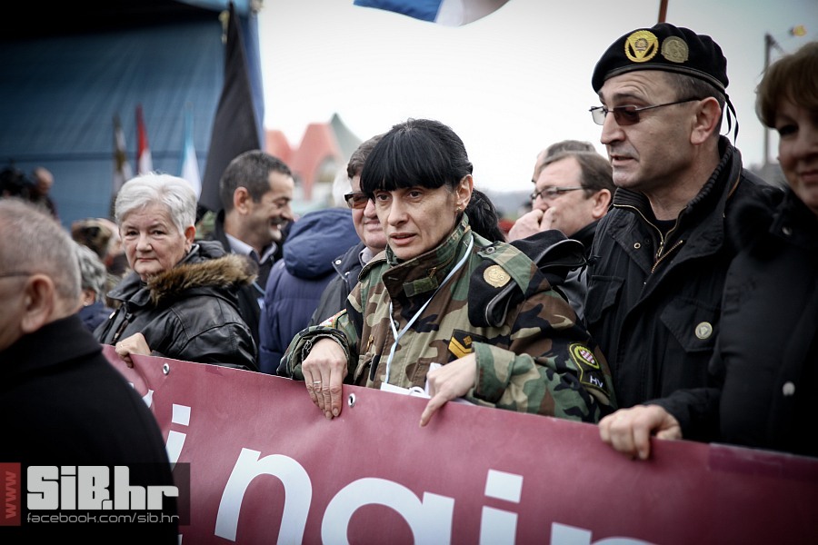 vukovar_prosvjed_protiv_cirilic