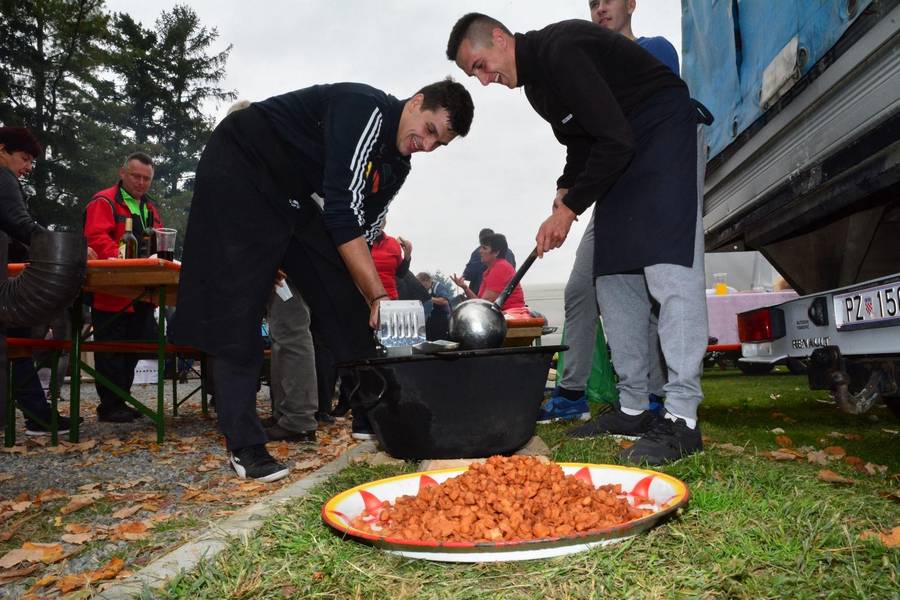 pozega_etno_susreti_cvarakfest_