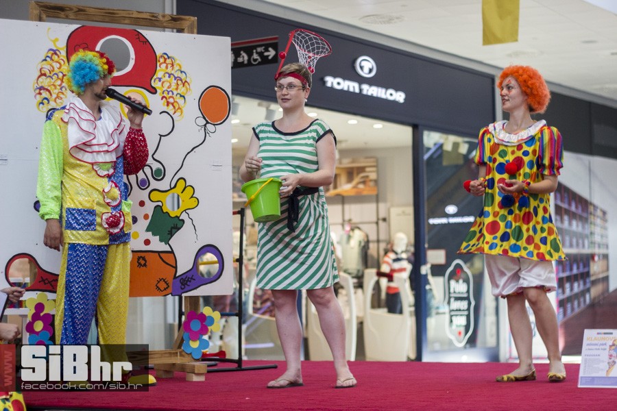 avenue_mall_klauni_27