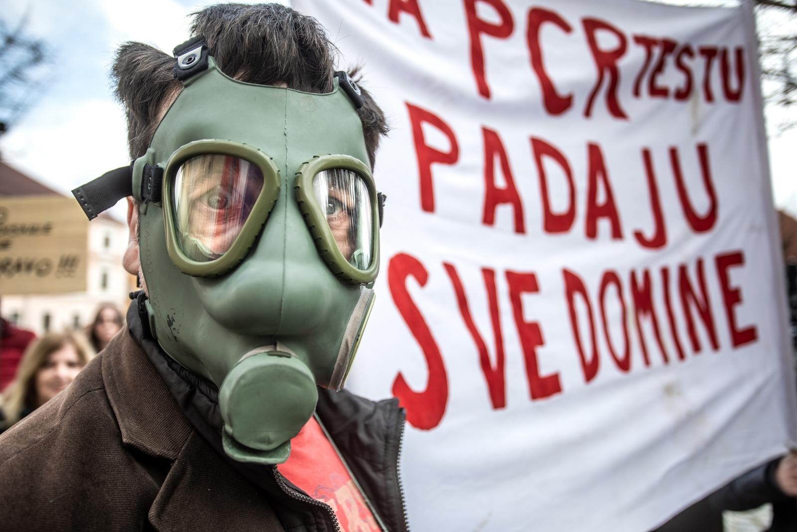 Kroz Osijek prošla povorka slobode – povorka protiv ograničavanja zbog koronavirusa