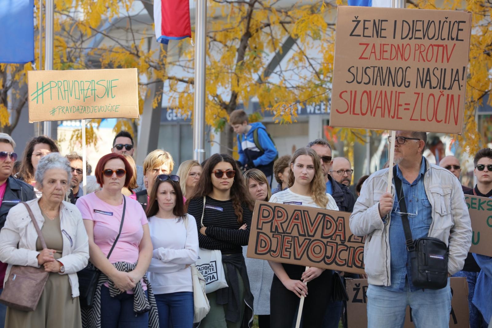 U Osijeku održan prosvjed “Pravda za djevojčice”