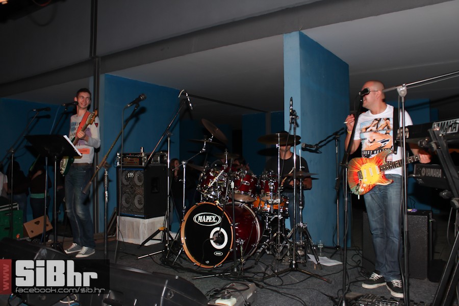 dc_party_2706_SiBhr_50 dc_party_2706_SiBhr_50