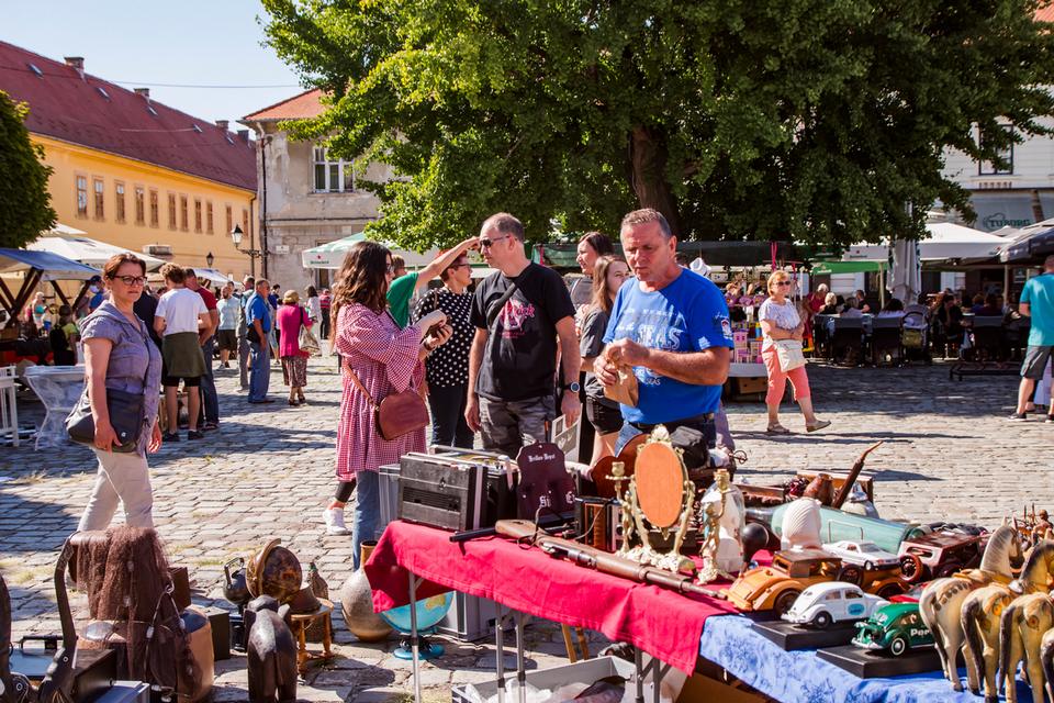Rujanski Sajam antikviteta privukao brojne posjetitelje