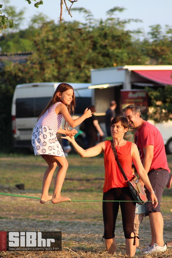 slama_dan_drugi_SiBhr_63 slama_dan_drugi_SiBhr_63