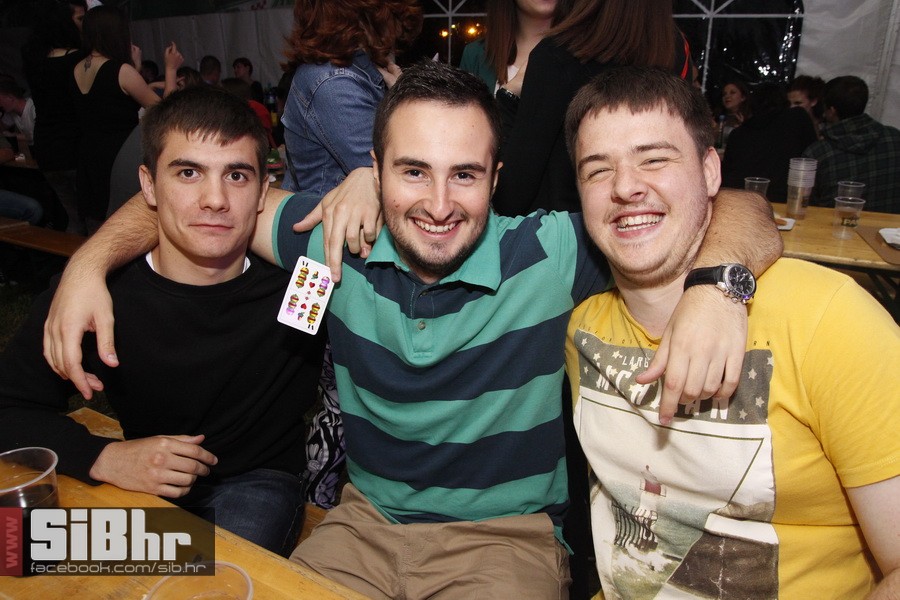 studentska_rostiljada_Mejasi_Si