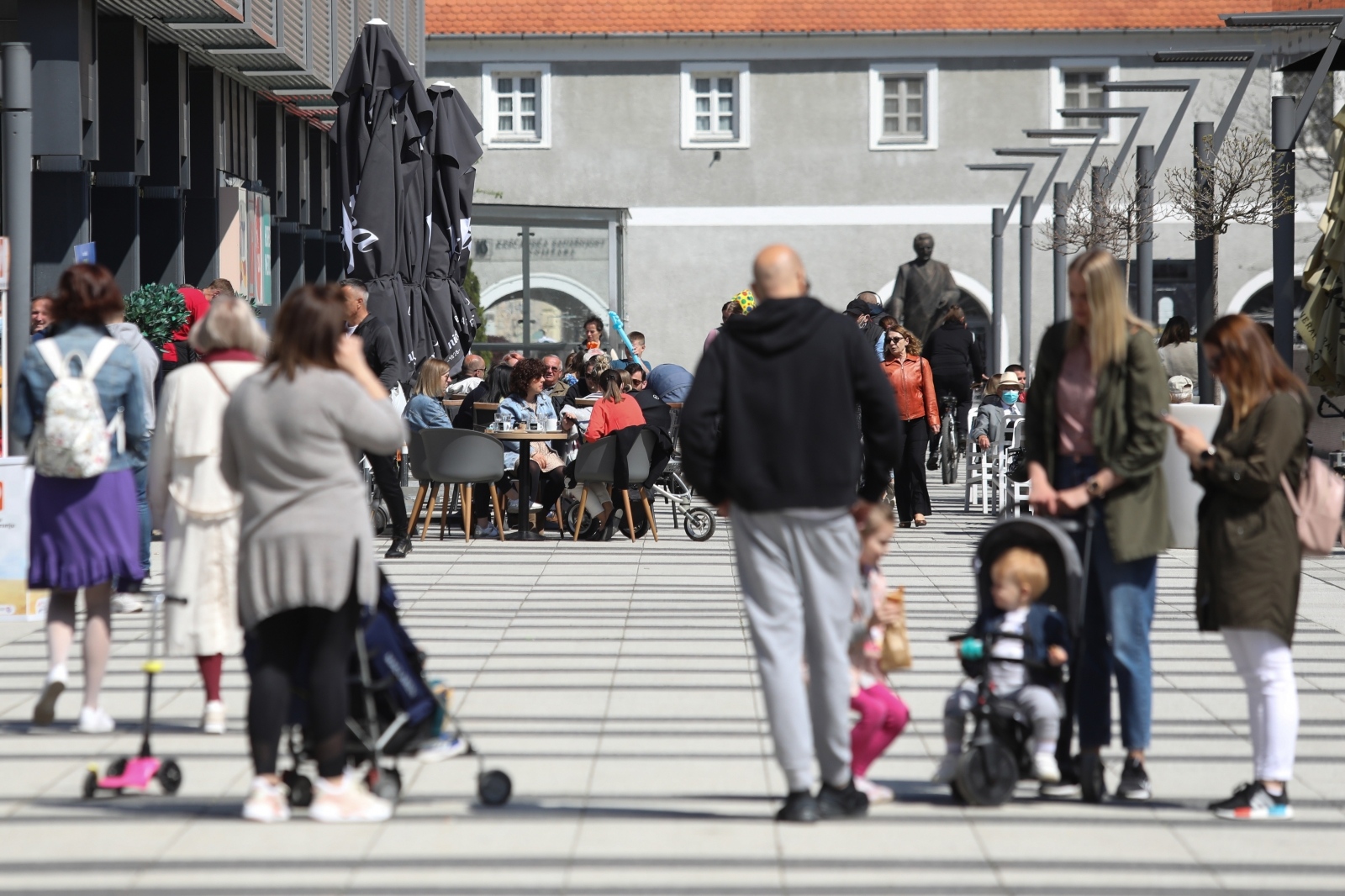 Sunčana subota u Osijeku Sunčana subota u Osijeku