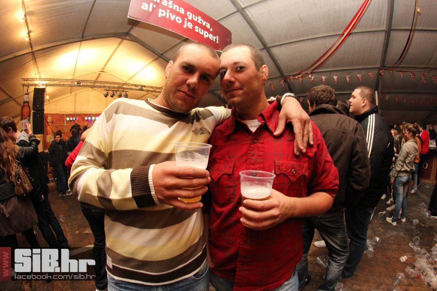 DaniPiva_RibljeOko_SiBhr_120