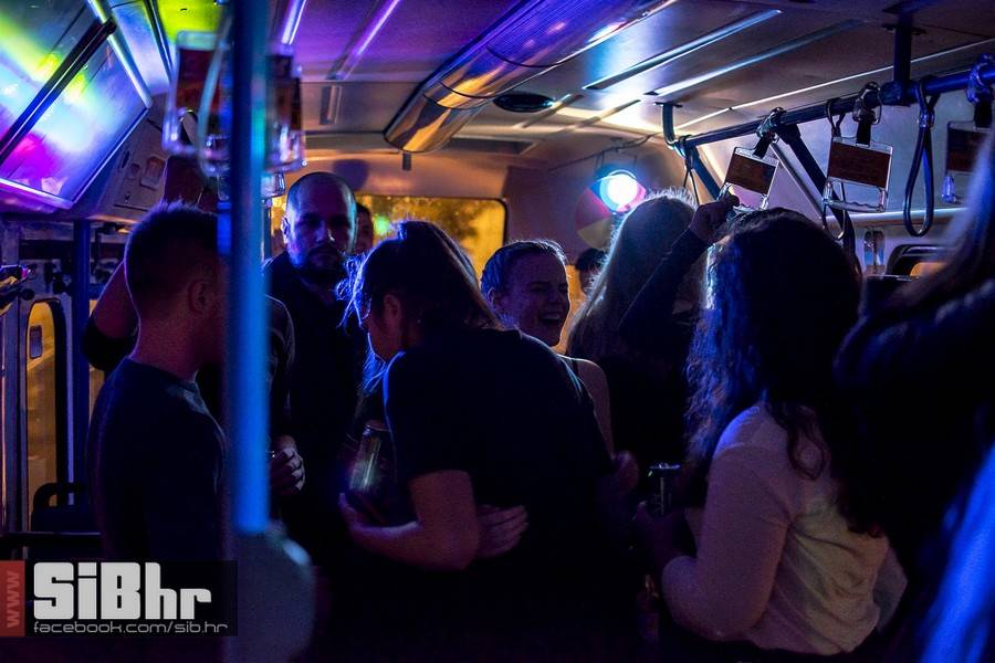 Tram_party_SiBhr-93