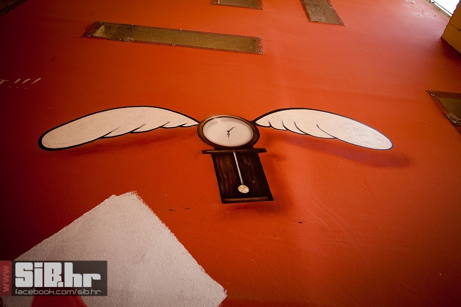 grafiti_prolaz_swan_pub_1207201