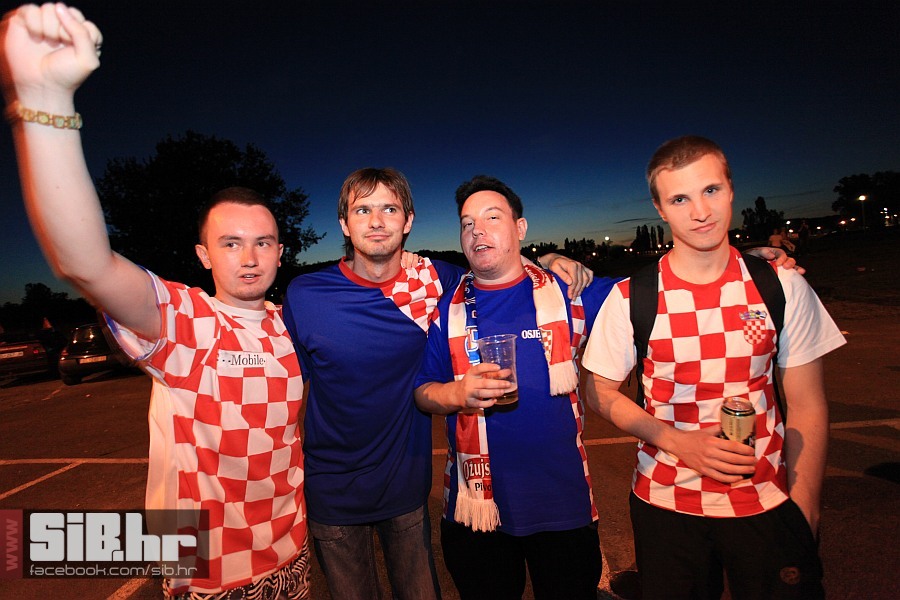 dc_party_14062012_sibhr_by_mban