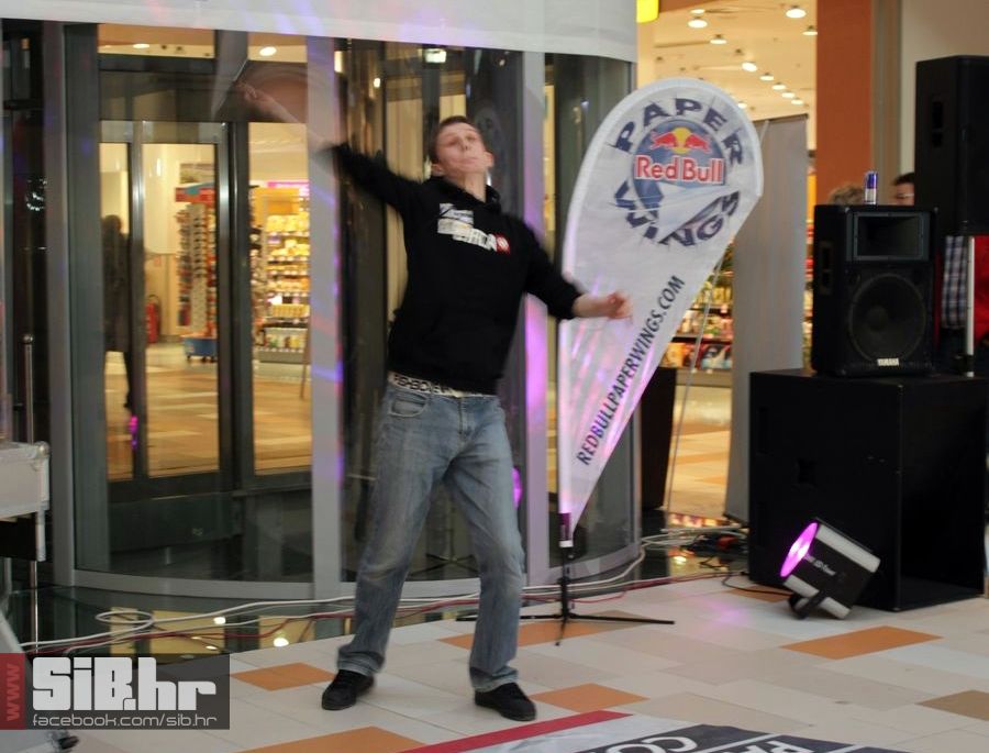 redbull_paper_wings_SiBhr_11