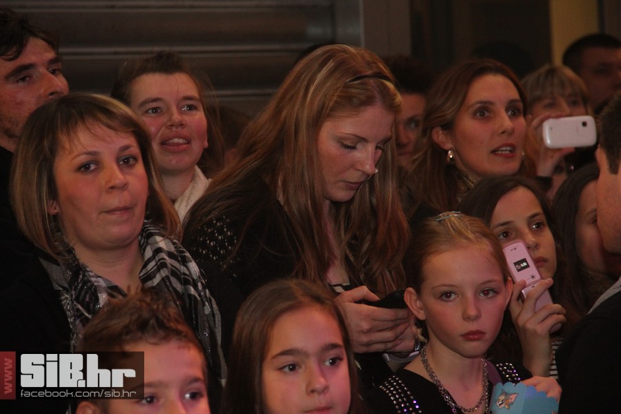 Colonia_AvenueMall_SiBhr_35 Colonia_AvenueMall_SiBhr_35