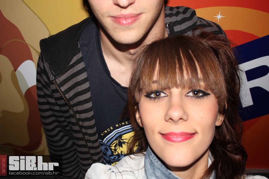 dc_party_sib