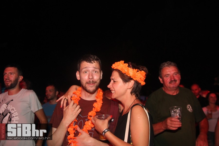 backyard_art_festival_SiBhr_32