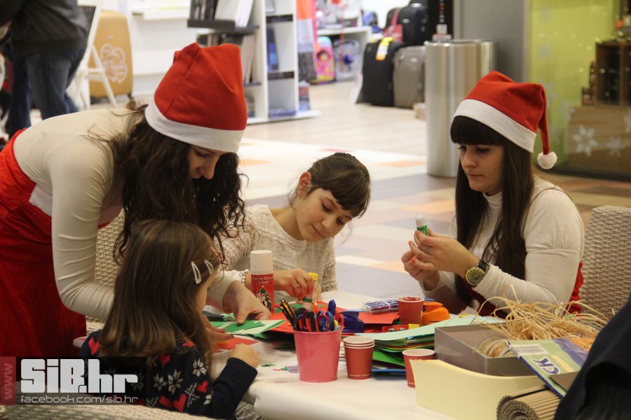 Bozic_AvenueMall_SiBhr_19 Bozic_AvenueMall_SiBhr_19