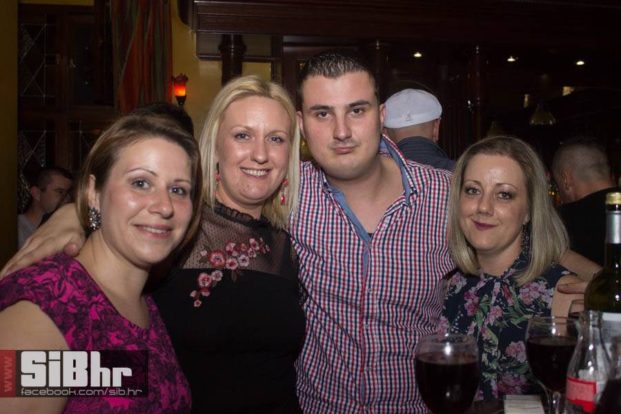 old_bridge_pub_subota_15