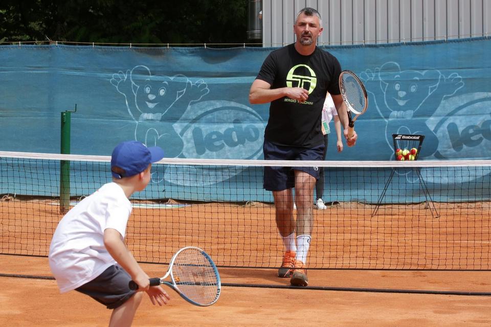 Kids day na teniskom spektaklu u Osijeku