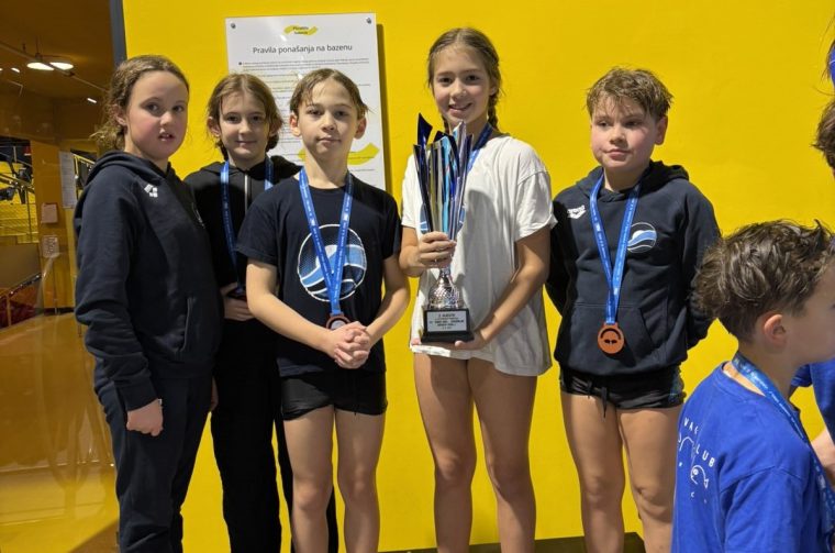 ekipno 2. mjesto ekipno 2. mjesto