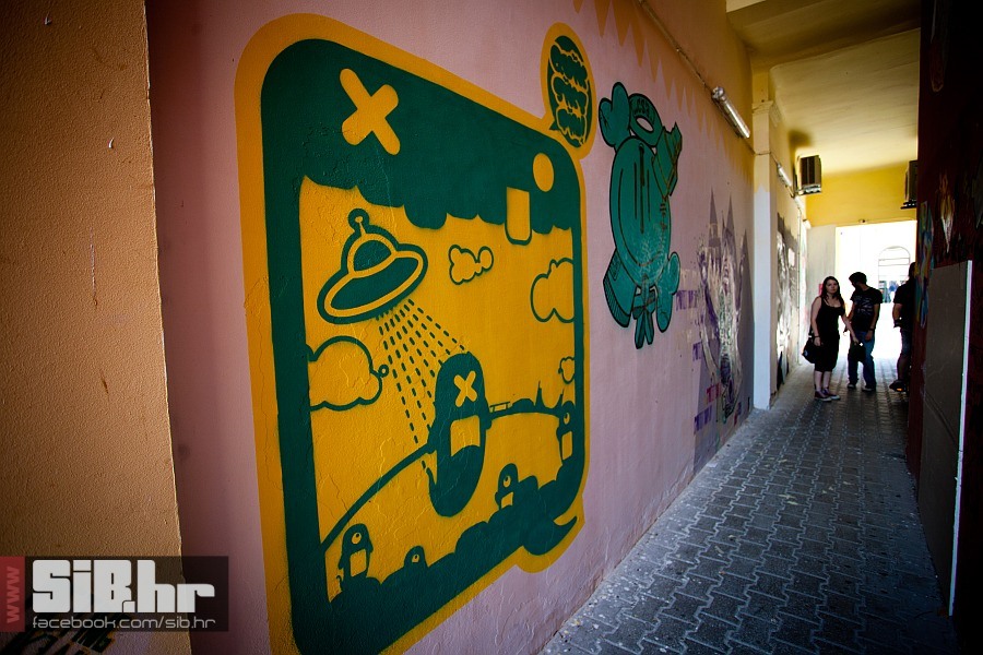 grafiti_prolaz_swan_pub_1207201
