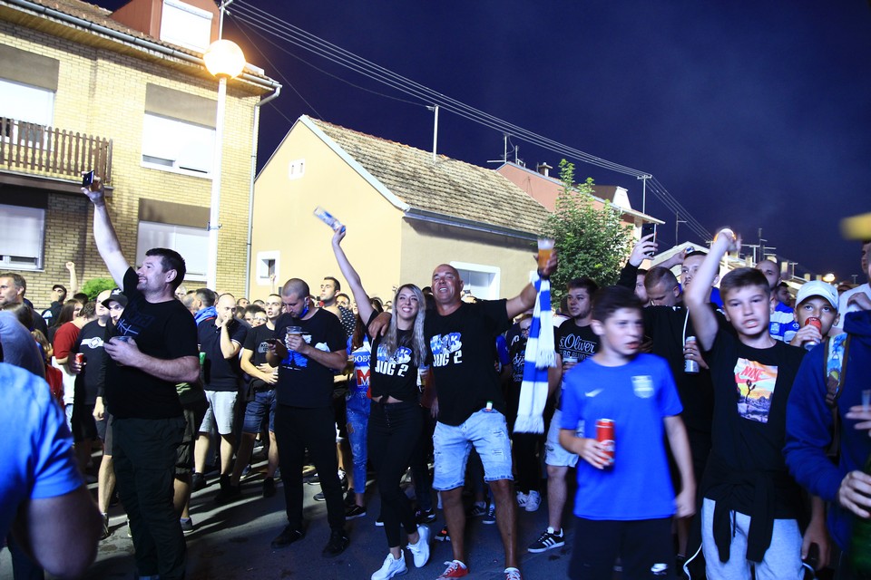 Atmosfera ispred stadiona Osijek – Lokomotiva