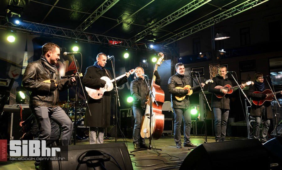 docek_nove_godine_trg_i_club_si docek_nove_godine_trg_i_club_si