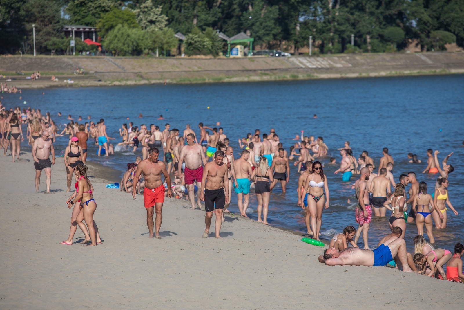 Tisuće Osječana spas od vrućina potražili na Kopiki