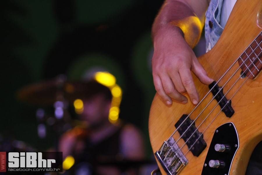 ufo_brkovi_zoran_131 ufo_brkovi_zoran_131