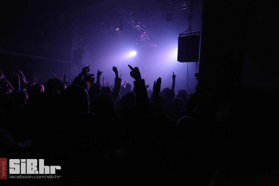 opca_opasnost_slavija_04042013_