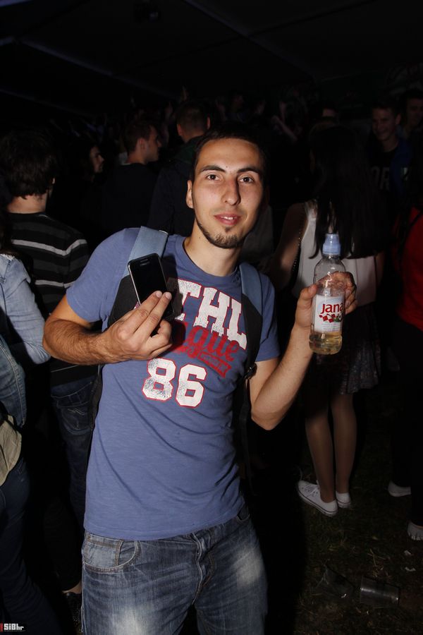studentska_rostiljada_Mejasi_Si