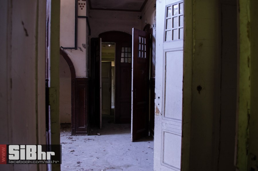 vila_batory_SiBhr_13