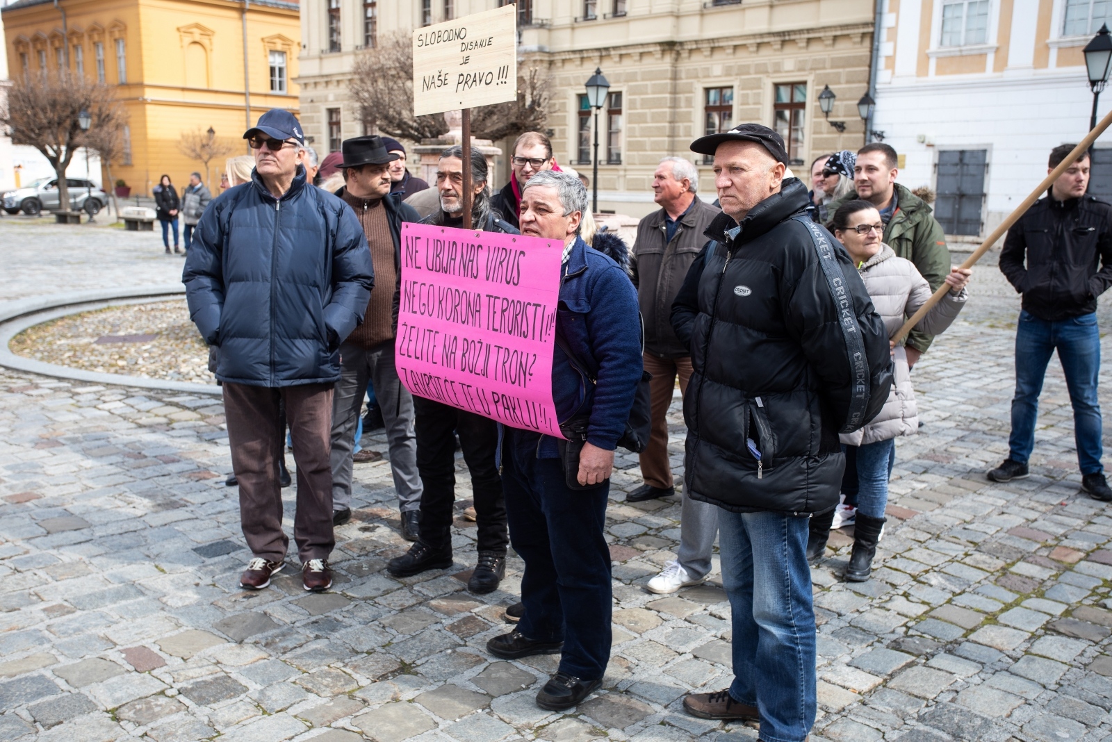 Kroz Osijek prošla povorka slobode – povorka protiv ograničavanja zbog koronavirusa