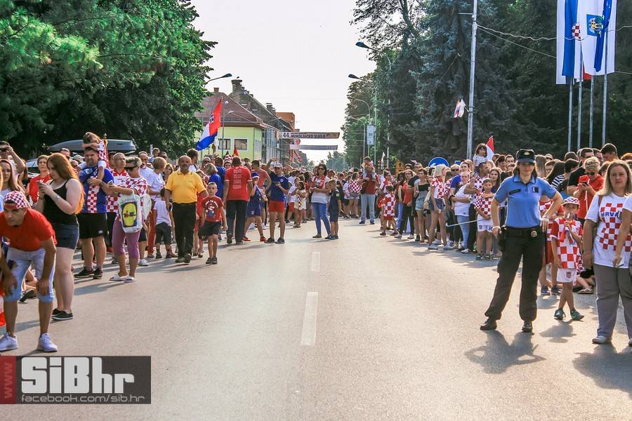 Domagoj_Vida_SiBhr-12