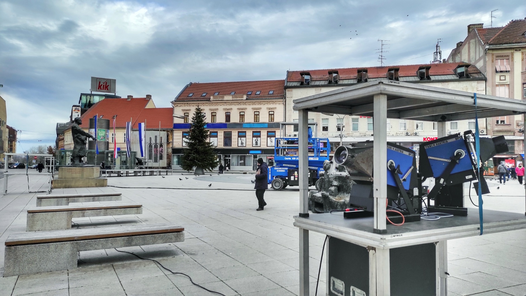 Posljednje pripreme u tijeku, večeras kreće osječko Adventiranje