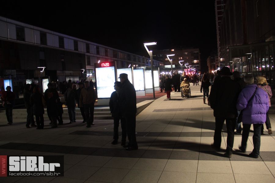 SvecanoOtvorenTrgSlobode_SiBhr_