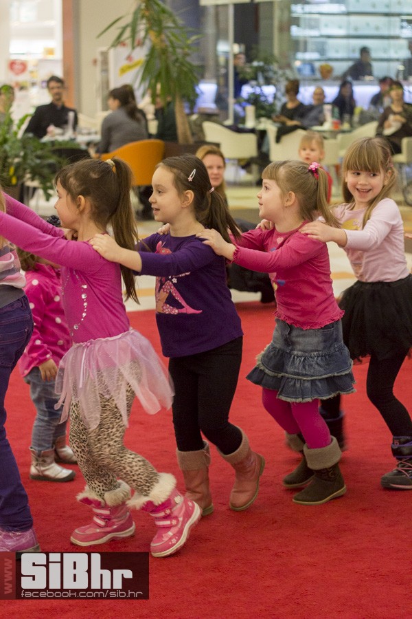 avenue_mall_disco_za_klince_11