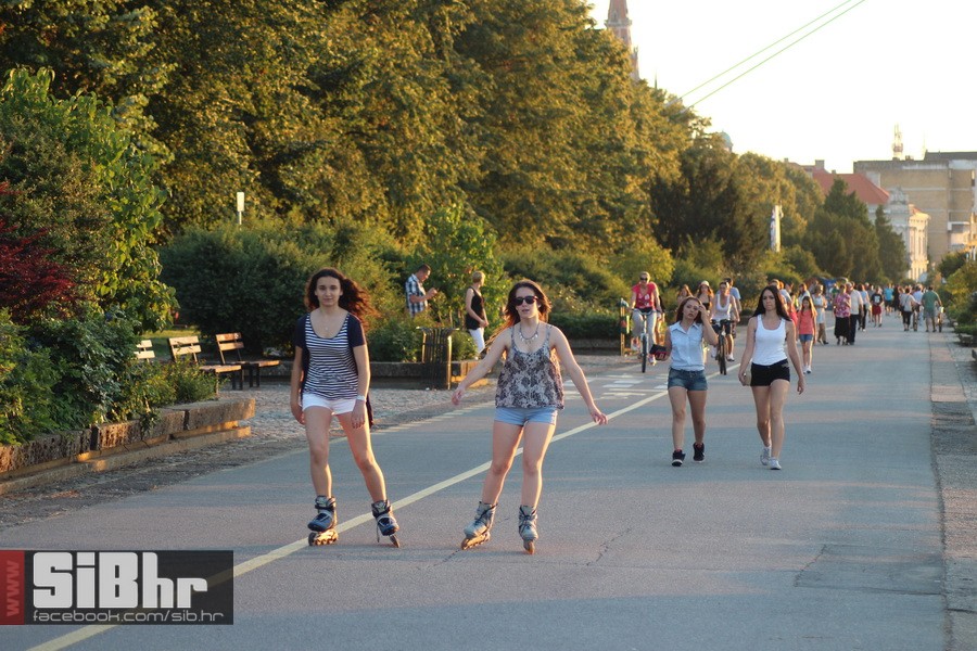 nedjelja_na_promenadi_8